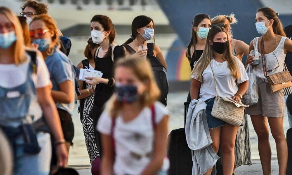 Βατόπουλος: Όσοι επιστρέφουν από διακοπές να είναι ιδιαίτερα προσεκτικοί
